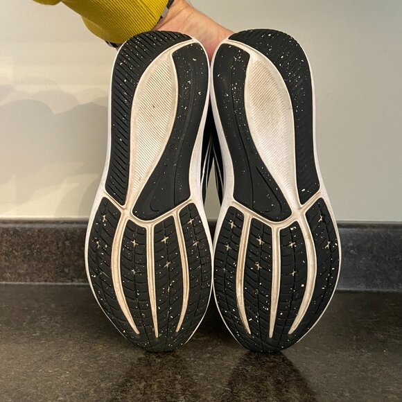 Nike Star Runner 3 Sneakers - Size 4.5Y - Picture 7 of 9